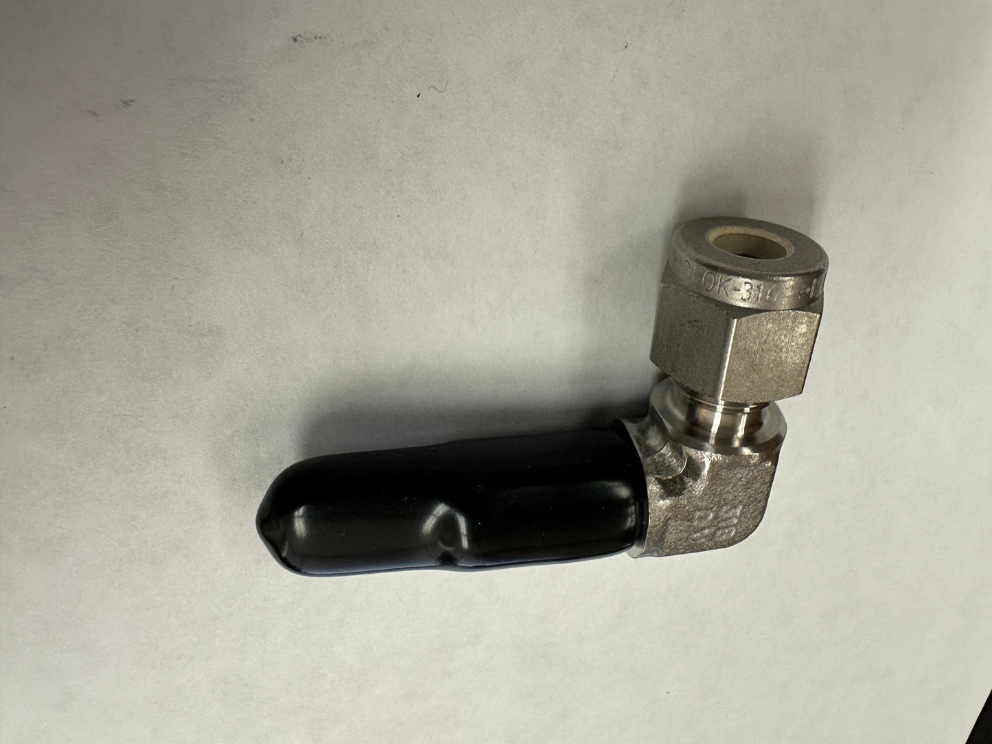 Right Angle Tube Fitting